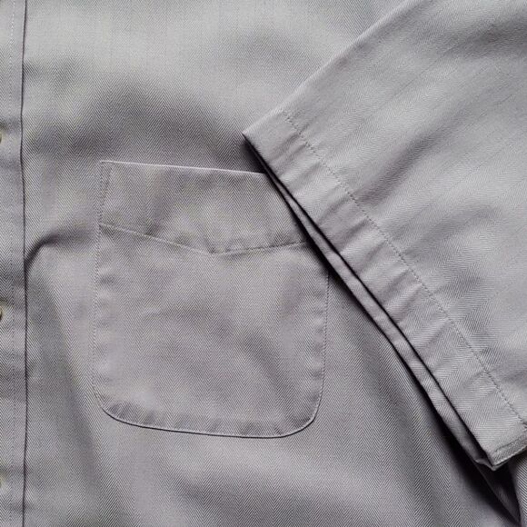 Short sleeve button down - Picture 4 of 4